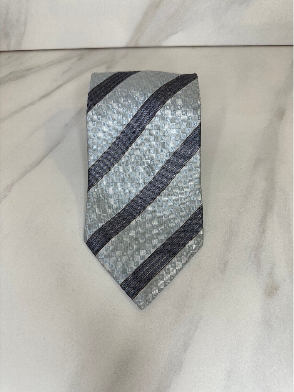Vintage Giorgio Armani grey light blue diagonal stripe 100% Italian silk tie